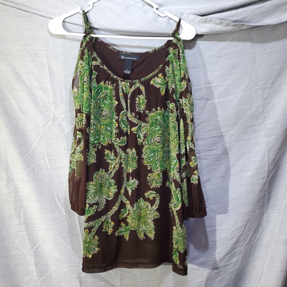 ♡3/4 sleeve cold shoulder shirt